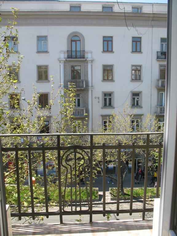 Vera Garden Apartment Тбилиси Екстериор снимка